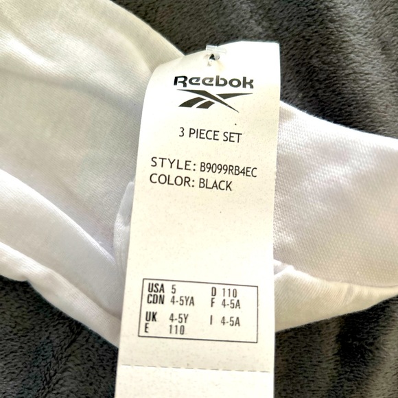 ❌SOLD❌Reebok Boys 3 Piece Set - 2 Long Sleeve Basketball  T-Shirt Size 5 and 1 - Picture 10 of 12